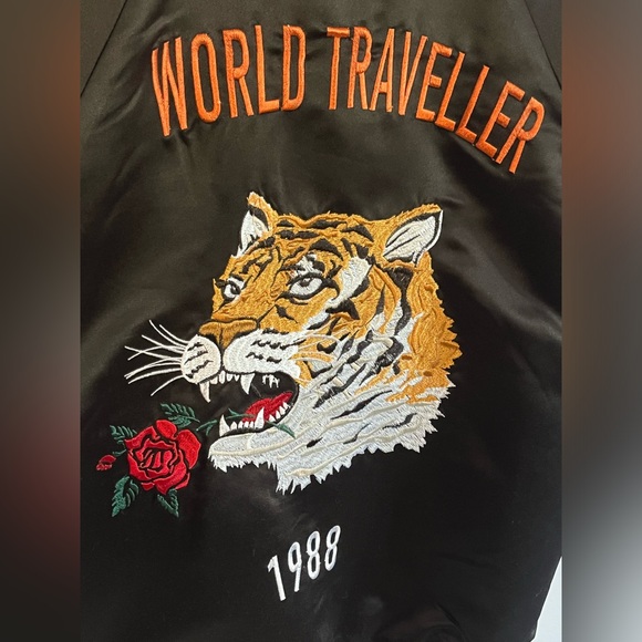 SOLD - WORLD TRAVELLER BOMBER JACKET - F21 - Picture 3 of 5